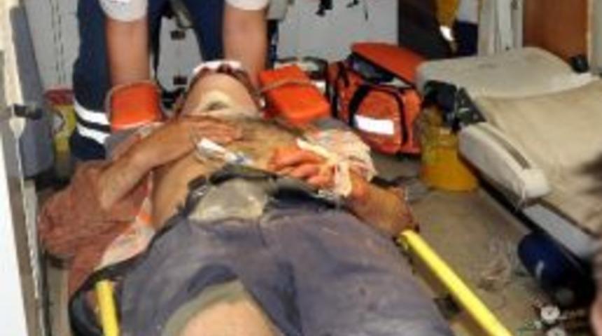 Otomobil Karayolunda Koyun S&uuml;r&uuml;s&uuml;ne Daldı