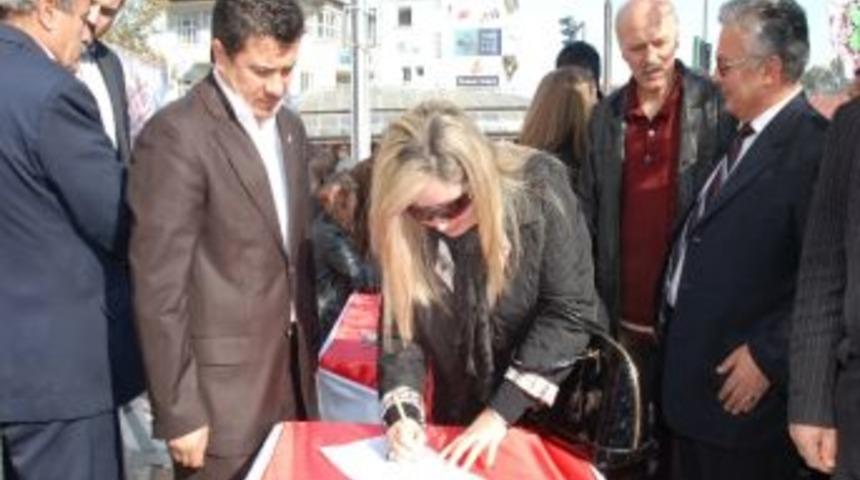 Dereboğazı Yolu İ&ccedil;in İmza Kampanyası