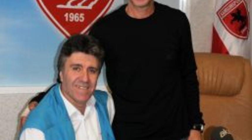 Samsunspor'da 12 Ma&ccedil;ta 9 Beraberlik Istifa Getirdi