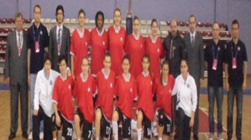 Kadın Basketbolcular Beşte Beş Yaptı