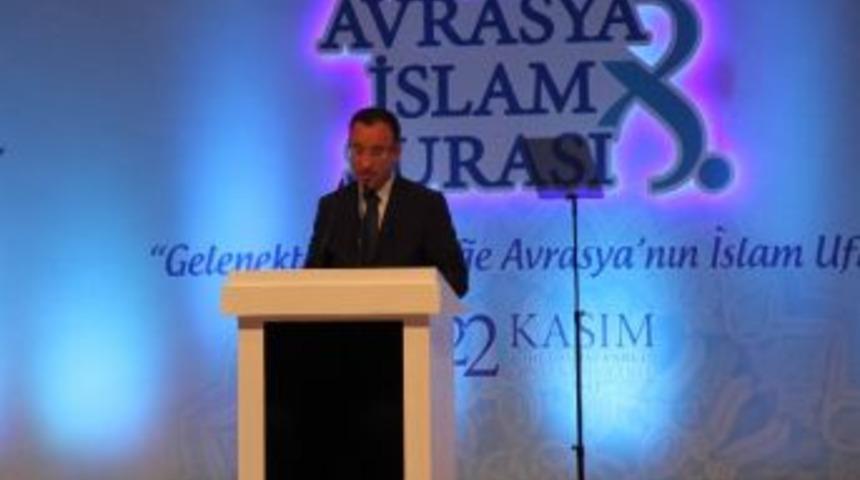 Bekir Bozdağ: &ldquo;islam&rsquo;ı Ter&ouml;rizmle &Ouml;zdeş G&ouml;stermek En B&uuml;y&uuml;k İftiradır&rdquo;