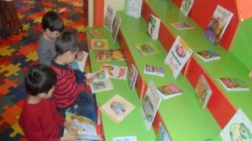 Anaokulunda &Ccedil;ocuk Kitapları Sergisi A&ccedil;ıldı