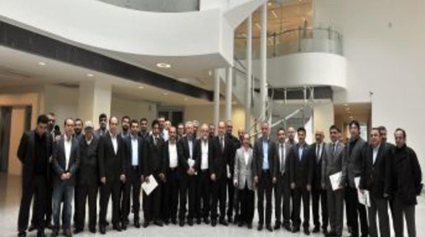 Tekstilcilerden &Ouml;zeleştiri: Rahatımızı Bozup Anadolu'ya Yatırım Yapalım