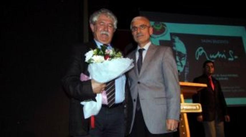 Ruhi Su Salihli&rsquo;de T&uuml;rk&uuml;leriyle Anıldı