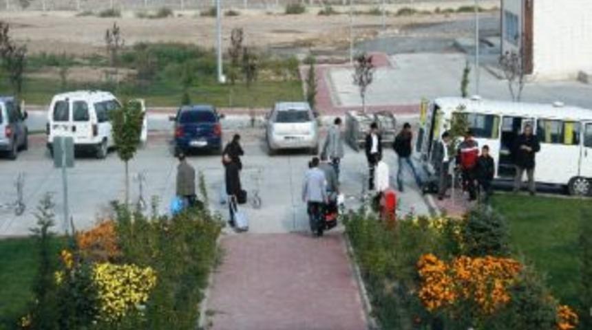 Iğdır Havalimanı B&ouml;lgedeki Yabancı Yolcuların Tercihi Oldu