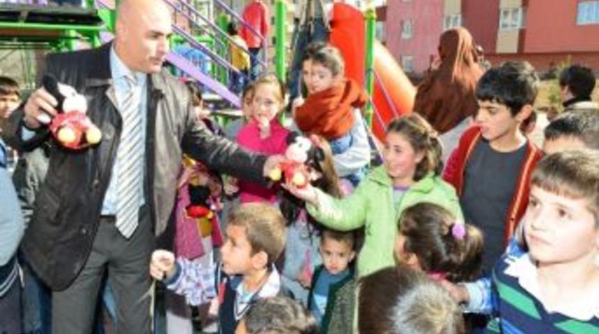 Kırmacı Sakinlerinden Hizmet Plaketi Ali Korkut'u Duygulandırdı