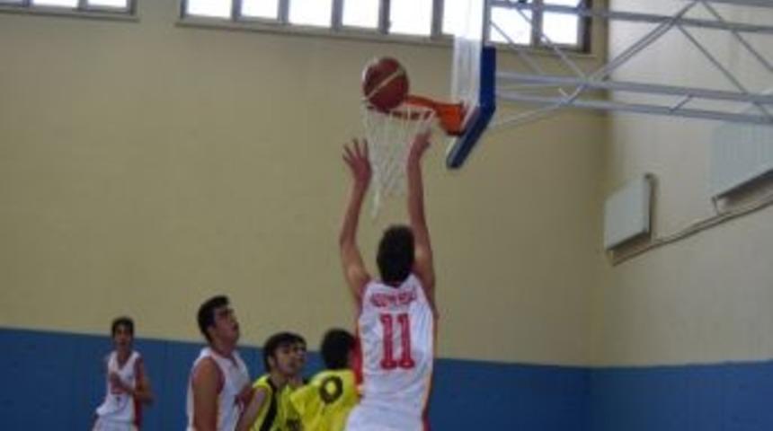 Liseler Arası Basketbol M&uuml;sabakaları Başladı