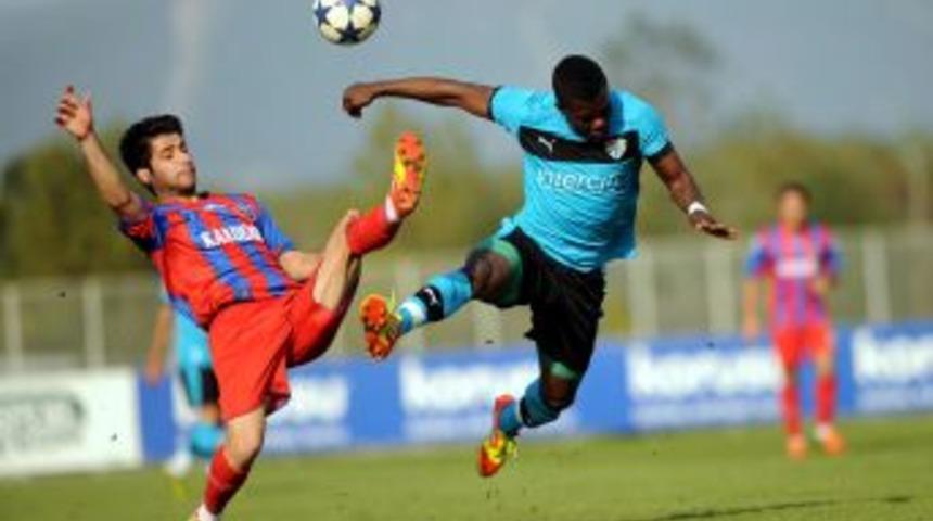 Bursapor'un Bangura&rsquo;lı A2 Takımı Karab&uuml;kspor&rsquo;a Yenildi