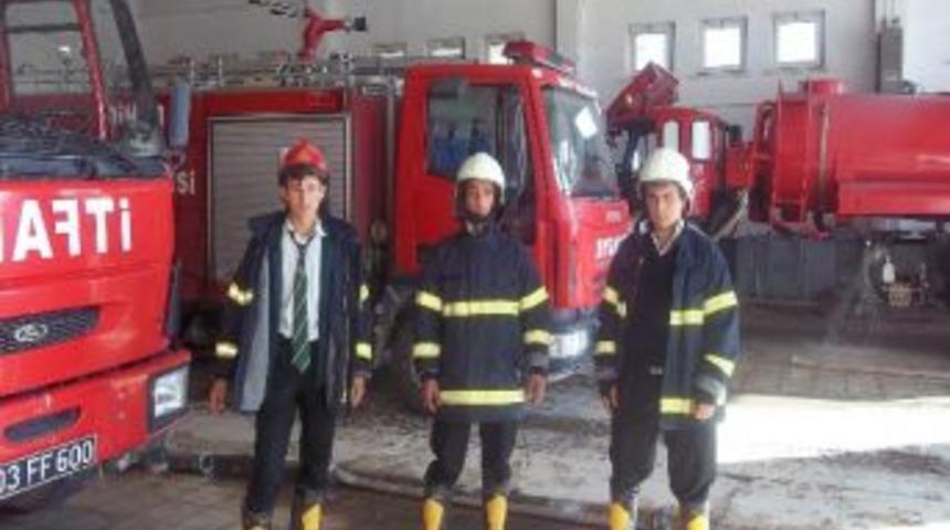 &Ouml;ğrenciler Teknik &Ouml;devlerini İtfaiye M&uuml;d&uuml;rl&uuml;ğ&uuml;&rsquo;nde Yaptılar