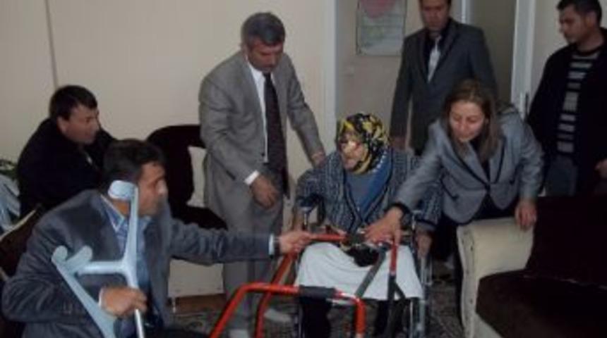 Mavi Kapaklar 95 Yaşındaki Nineye Umut Oldu