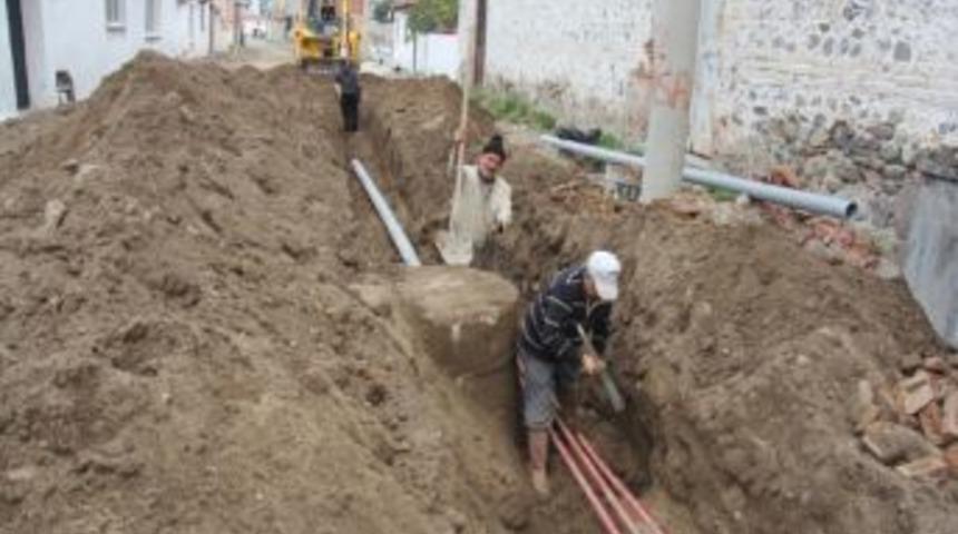 Burhaniye&rsquo;de Eski Mahalleye Yeni Altyapı