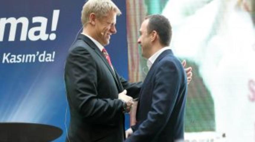 Arif Erdem Ve Peter Schmeichel, 19 Yıl Sonra Buluştu