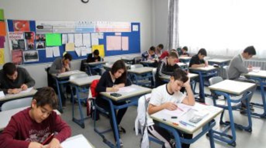 Zeka Oyunları Yarışması&rsquo;nın Yarı Finali Gaziantep&rsquo;te Yapıldı