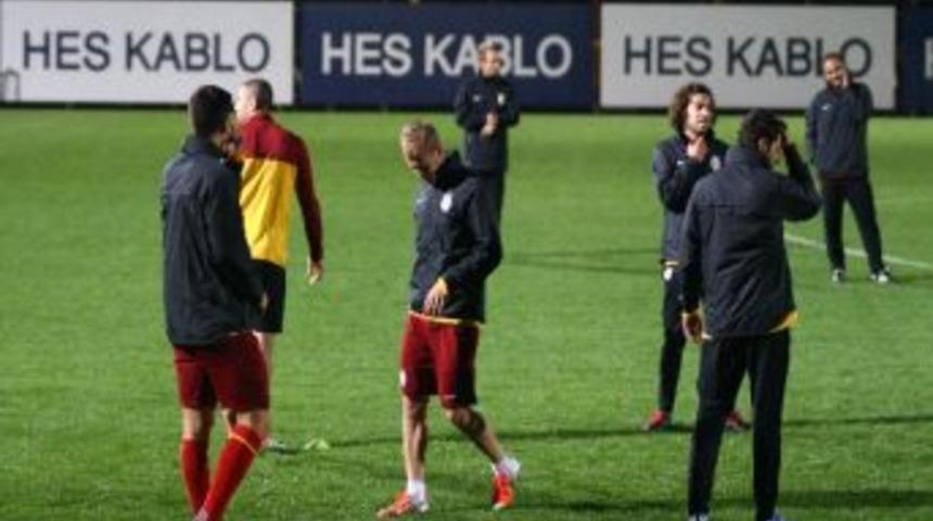 Galatasaray, Manchester United Ma&ccedil;ına Hazır