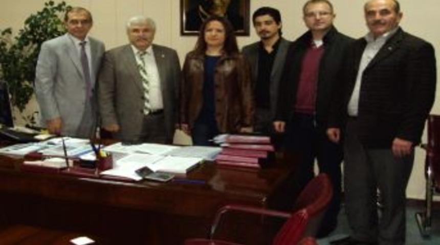 Ak Parti'den Hastane Personeline 'hayırlı Olsun' Ziyareti