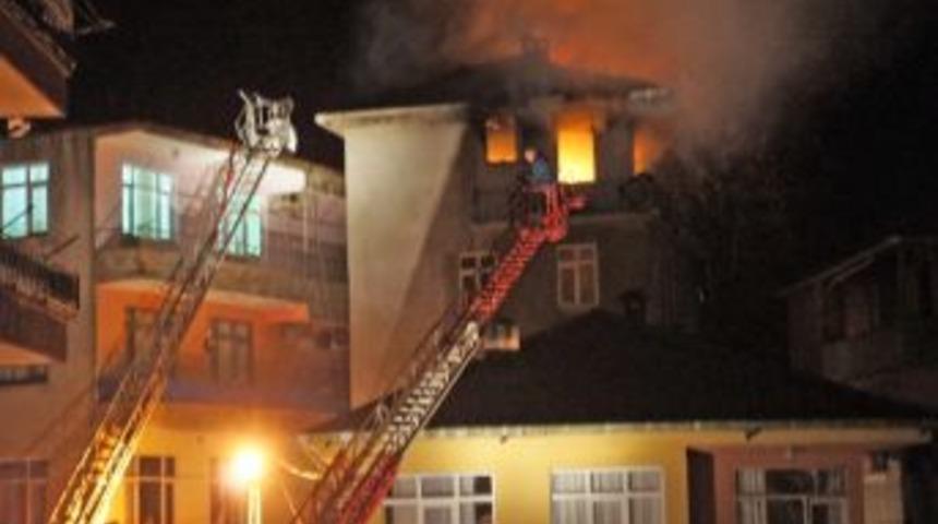 Rize&rsquo;de Yangın