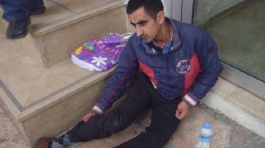 Hasta Gen&ccedil; Bankamatik Hesabında Para Olmayınca Bayıldı