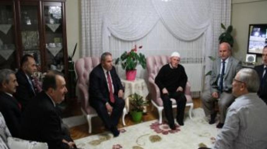 Demirtaş&rsquo;tan Hacı Ziyareti