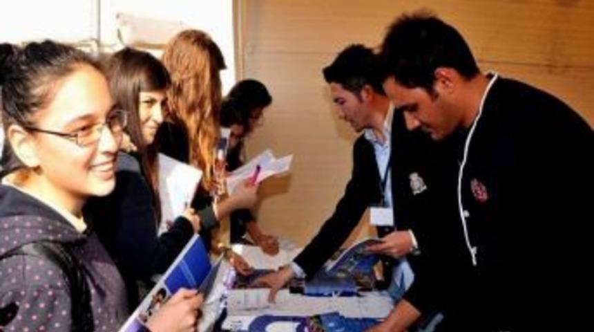 Ad&uuml; Binlerce &Uuml;niversite Adayına Ulaştı