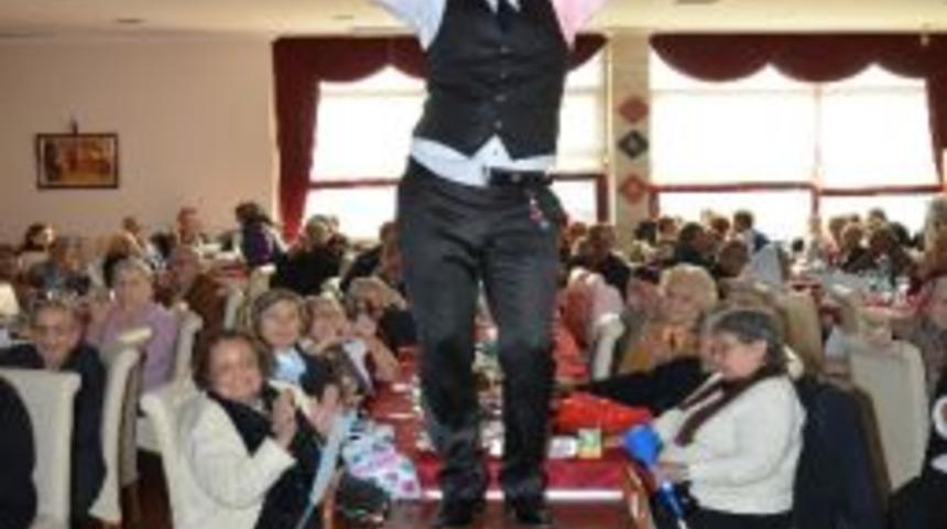 İkinci Baharını Yaşayan Huzurevi Sakinleri G&ouml;n&uuml;llerince Eğlendi