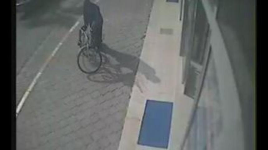 Bisiklet Hırsızı Kameradan Ka&ccedil;amadı