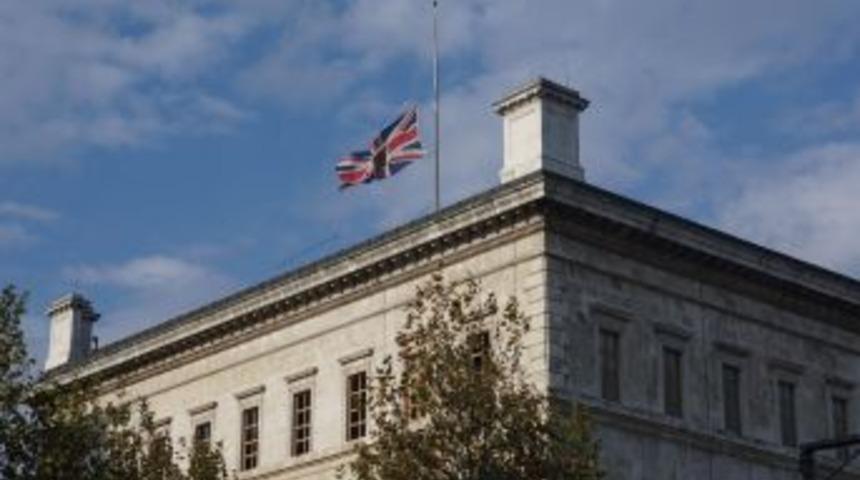 İngiltere Başkonsolosluğu &Ouml;n&uuml;nde Anma