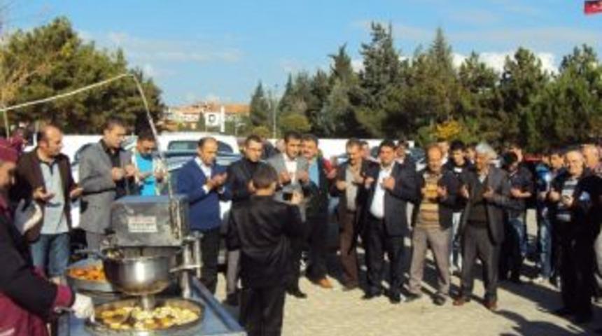 &Uuml;lk&uuml; Ocakları Uşak Şubesi Kentteki &Uuml;lk&uuml;c&uuml; Şehitleri Andı