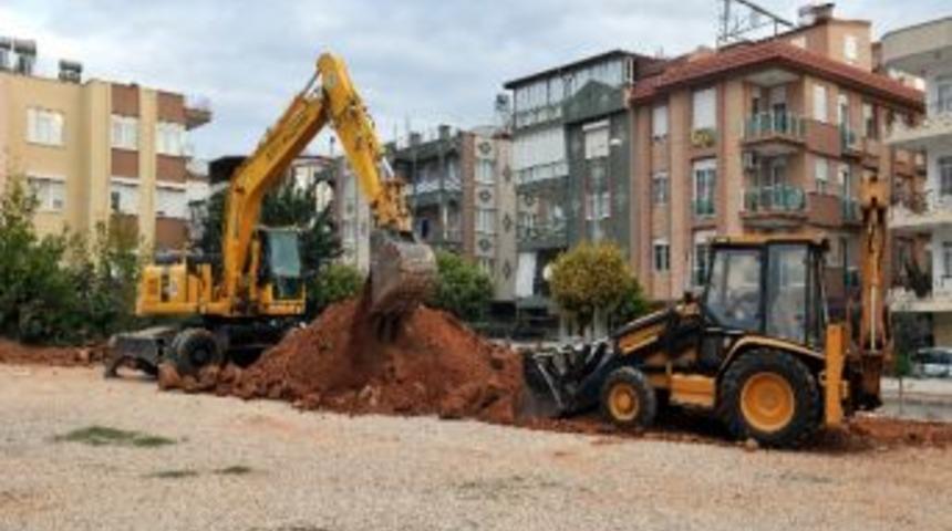 Kepez&rsquo;de Boş Araziler Yeşilleniyor