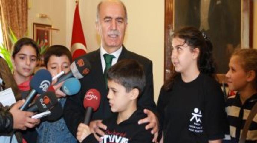 Bursa Valisi Harput, İlker Kaya'nın Vefatı Nedeniyle 'sağduyu' &Ccedil;ağrısı Yaptı