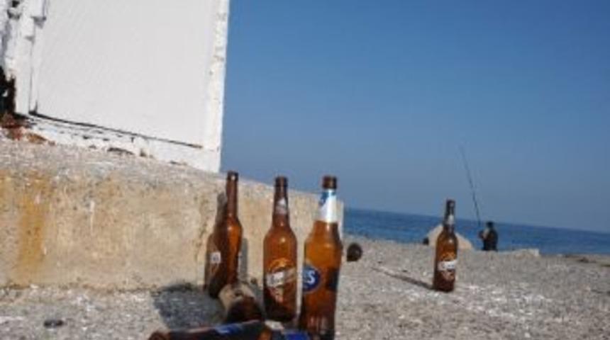 Ak&ccedil;akoca Balık&ccedil;ı Barınağı Alkol Alanların Mekanı Oldu