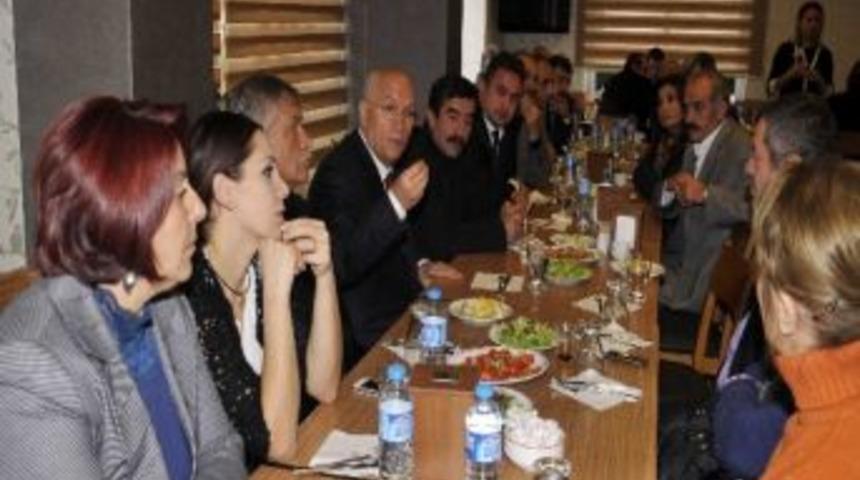 Yenimahalleli Muhtarlardan Belediye Yasasına Tepki