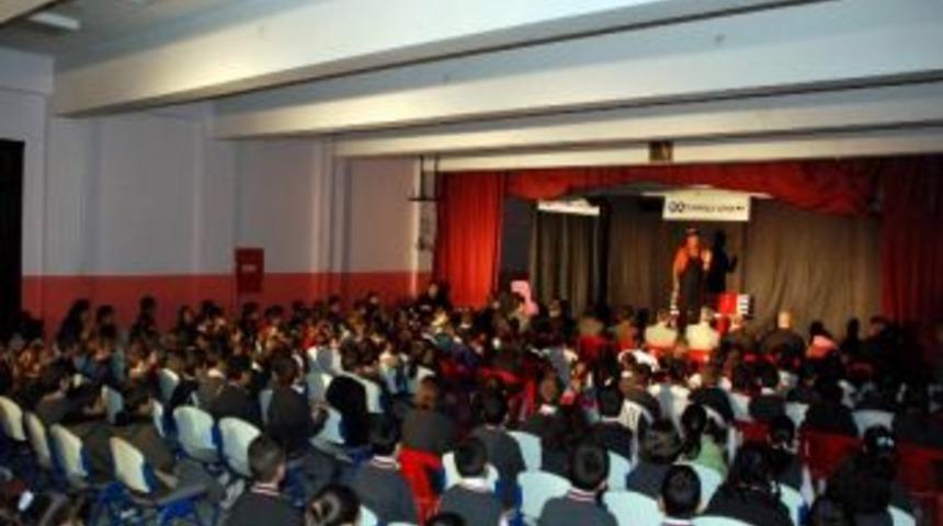 Mehtap Ar &Ccedil;ocuk Tiyatrosu &Ouml;ğrencilerle Buluştu