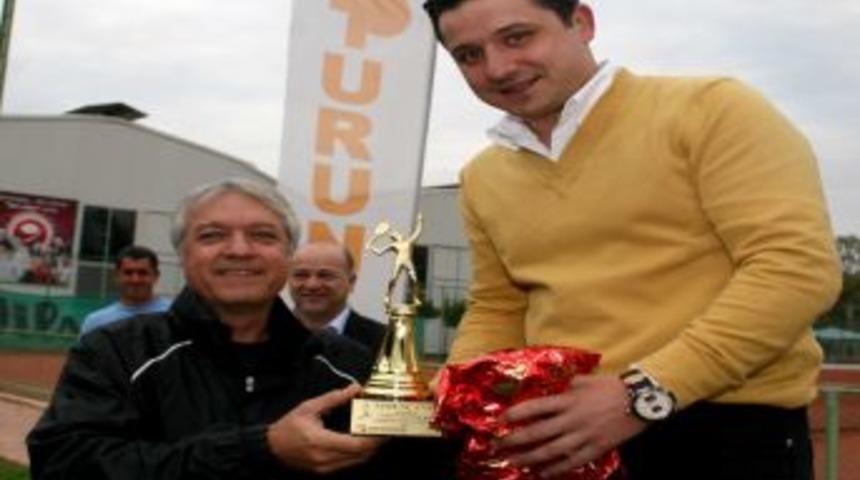 &lsquo;Turun&ccedil; Cup&rsquo;ta Şampiyonlar &Ouml;d&uuml;llerini Aldı