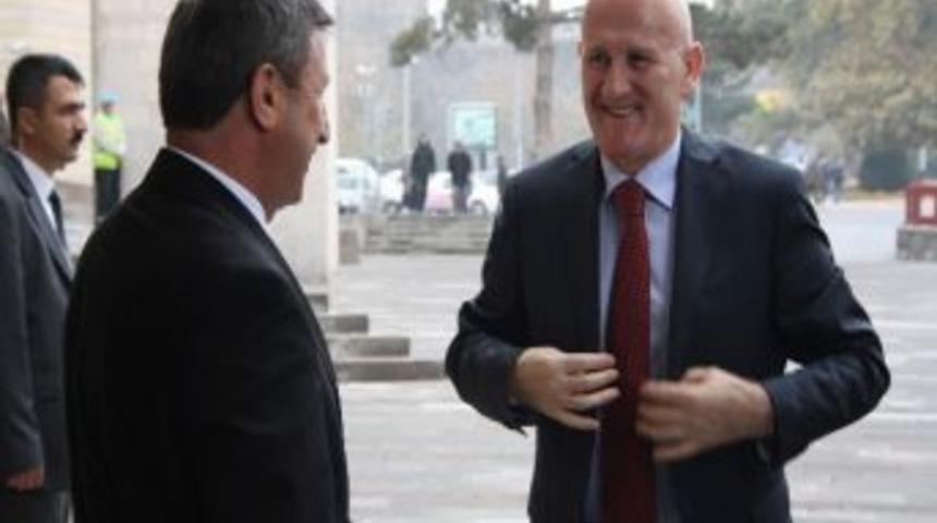 Karadağ B&uuml;y&uuml;kel&ccedil;isi Blarıc Vali Yılmaz&rsquo;ı Ziyaret Etti