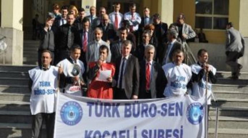 T&uuml;rk B&uuml;ro-sen'den Bilet Yardımı Eylemi