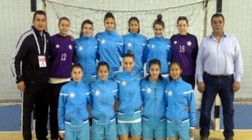 B&uuml;y&uuml;kşehir Hentbolda Y&uuml;zleri G&uuml;ld&uuml;rmeye Devam Ediyor