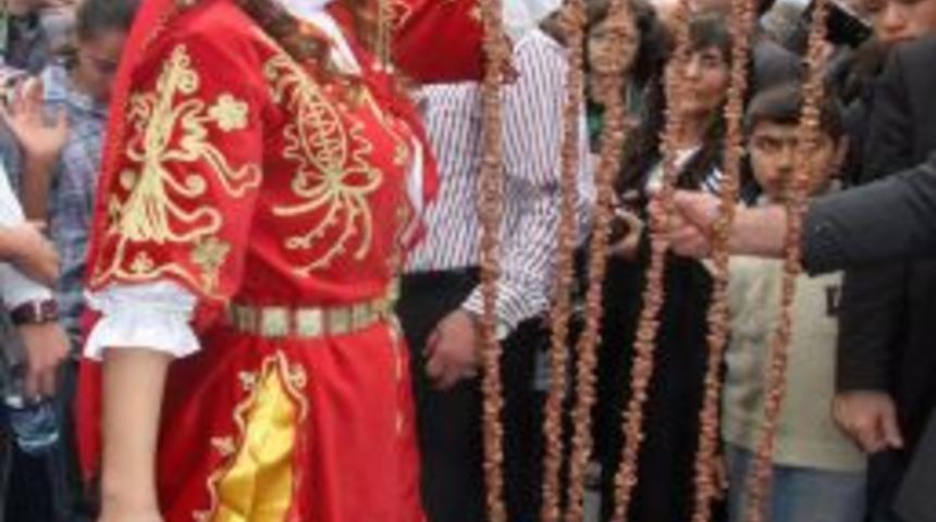 Elazığ'ın &Uuml;z&uuml;m&uuml; İstanbul&rsquo;da Tanıtılacak