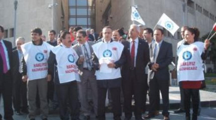 Adalet &Ccedil;alışanları &lsquo;adalet&rsquo; İstiyor