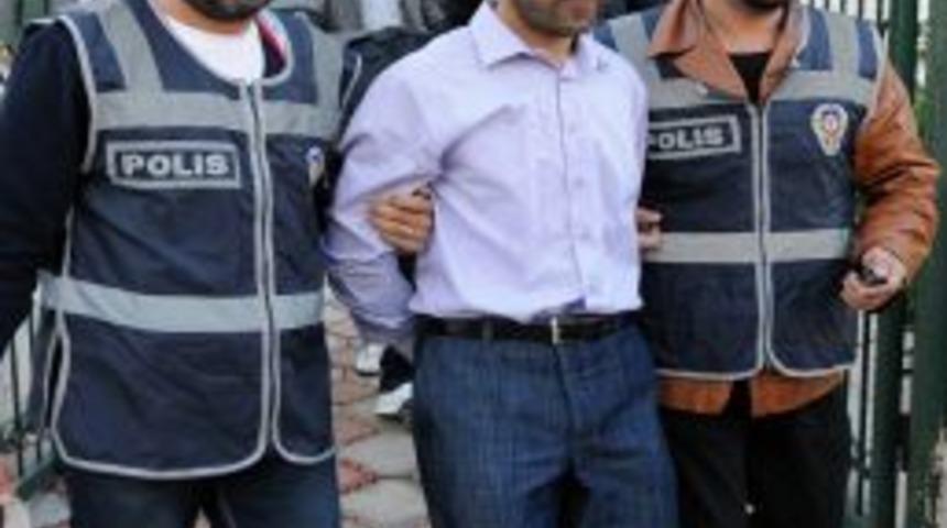 Kasa Hırsızları Su&ccedil;&uuml;st&uuml; Yakalandı