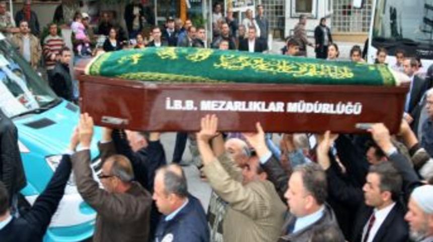 Okul Servisinin Altında Kalan 4 Yaşındaki Rıfat Toprağa Verildi