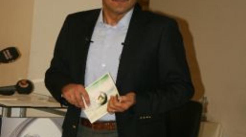 D&uuml;zce Belediye Başkanı İsmail Bayram