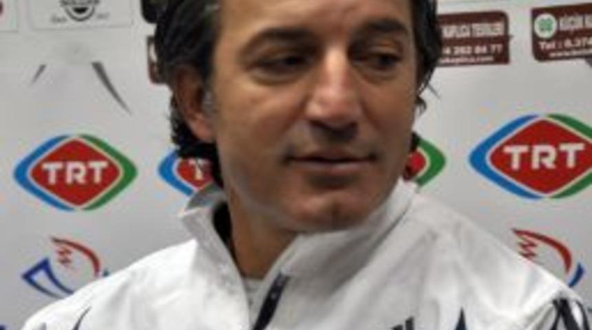 Boluspor'da Teknik Direkt&ouml;r Serhat G&uuml;ller Istifa Etti