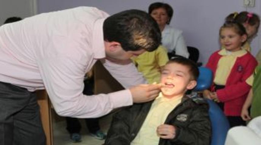 Sakarya'da Bin &Ouml;ğrenci Diş Sağlığı Taramasından Ge&ccedil;irildi