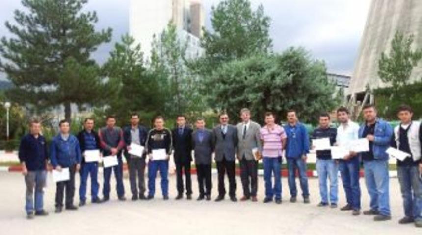 Termik Santral İş&ccedil;ileri Forklift Kullanım Belgesi Aldı