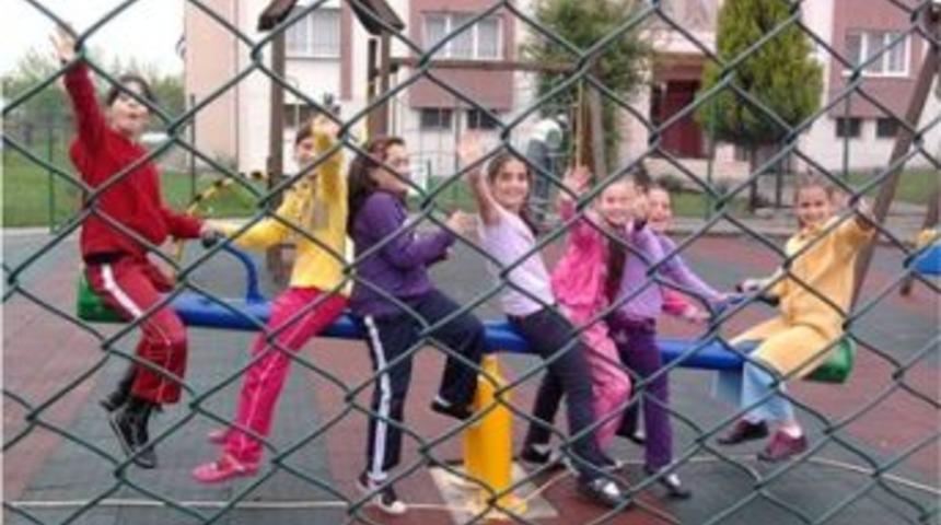 Başiskele&rsquo;nin parkları &ccedil;ocukların g&ouml;zdesi