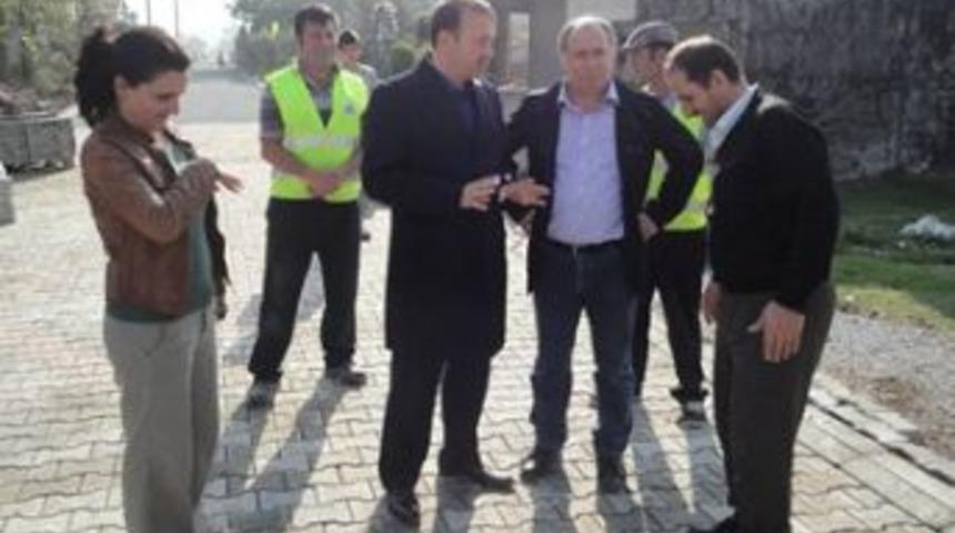 Rahmiyelilerden Karabalık&rsquo;a parke teşekk&uuml;r&uuml;