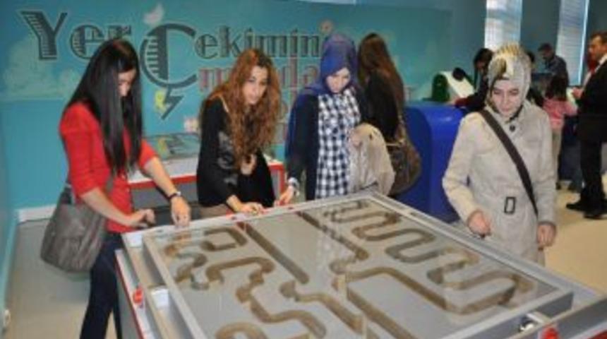 Gen&ccedil;ler, Bilim Ve Teknoloji Merkezi'ne Hayran Kaldı