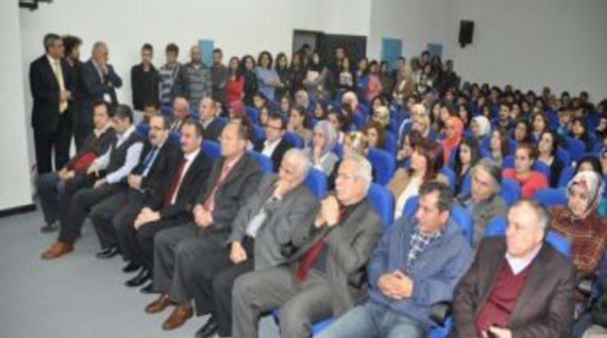 Om&uuml;&rsquo;de &ldquo;felsefe Ve Hayat&rdquo; Konulu S&ouml;yleşi