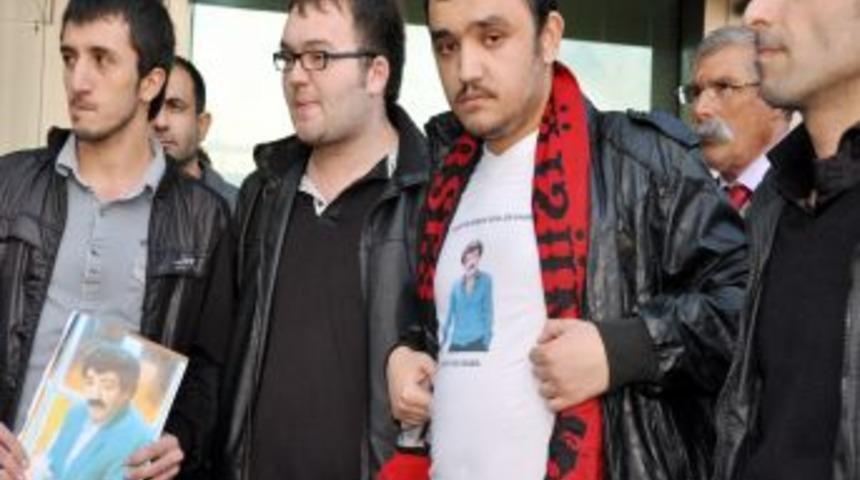 Hayranları, Müslüm Gürses'i Yalnız Bırakmadı