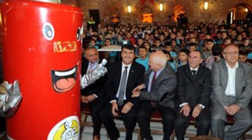 Osmangazi Belediyesi, &Ccedil;evre Bilincini Yerleştirmek I&ccedil;in &Ccedil;izgi Film Hazırlattı